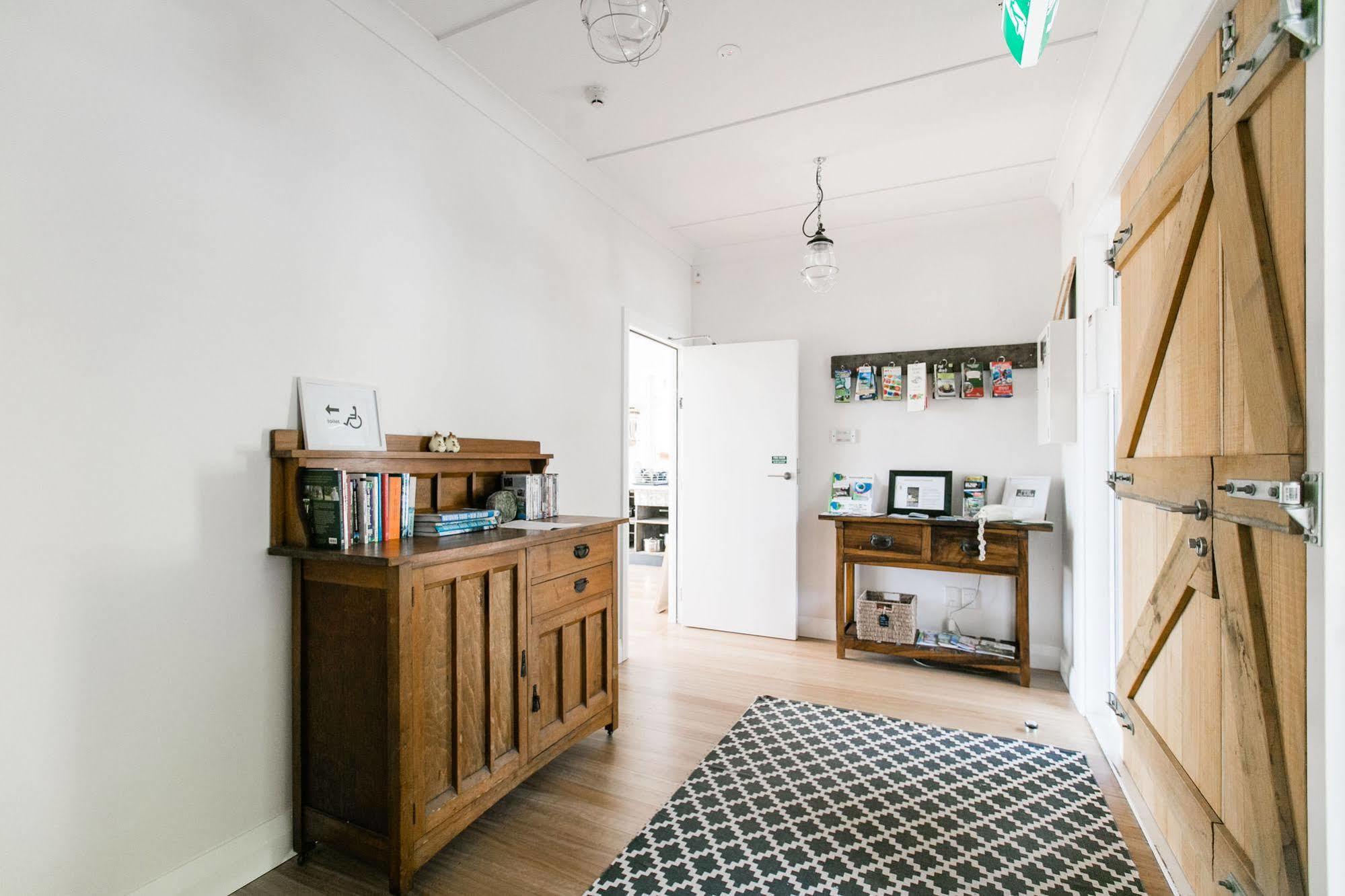 The Pear Orchard Lodge Richmond Bagian luar foto